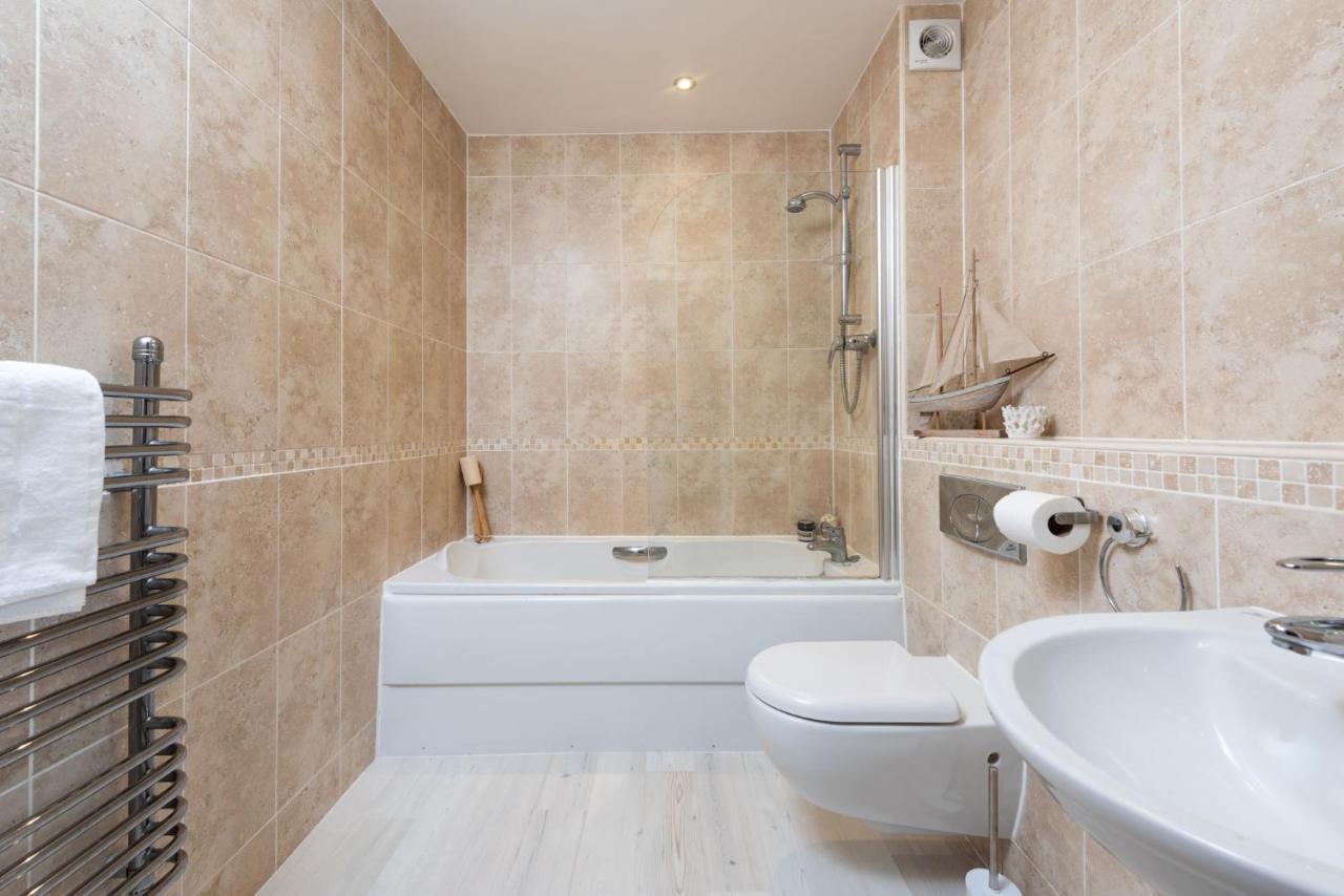 クラントック45 Ocean 1, Newquayアパートメント エクステリア 写真