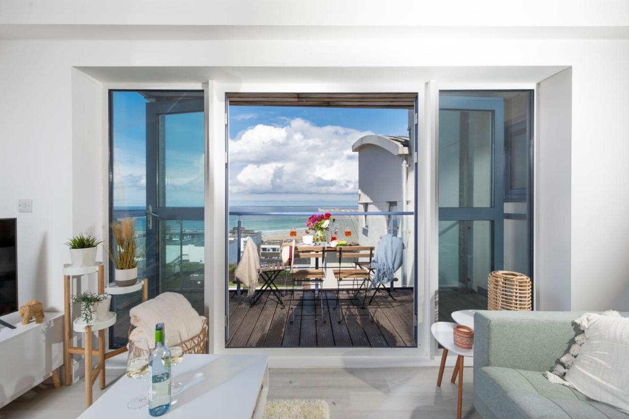 クラントック45 Ocean 1, Newquayアパートメント エクステリア 写真