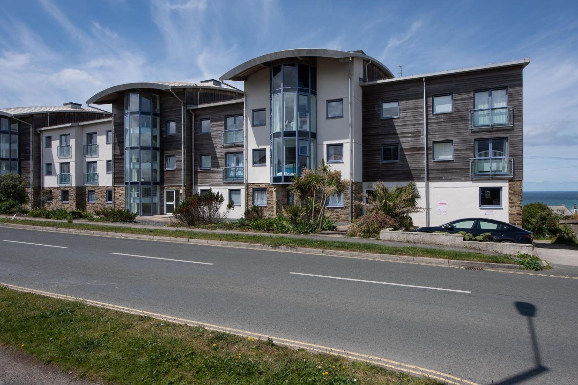 クラントック45 Ocean 1, Newquayアパートメント エクステリア 写真